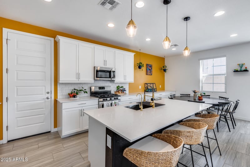 9916 Texas Ave, Mesa, AZ 85212