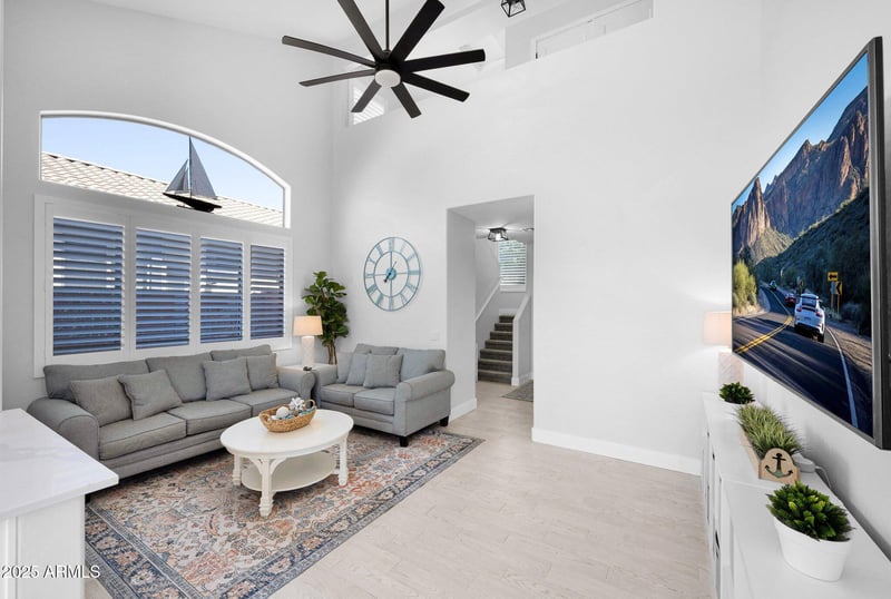 9918 Escondido Ave, Mesa, AZ 85208