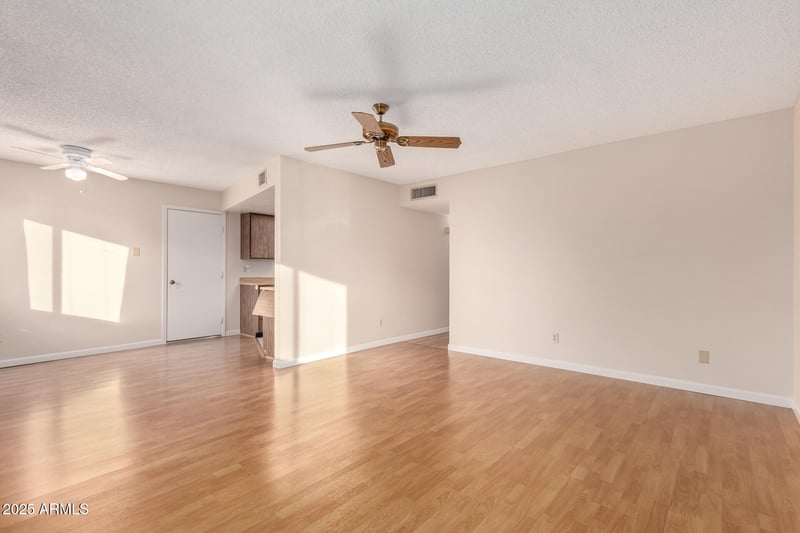 9919 97th Dr #B, Peoria, AZ 85345