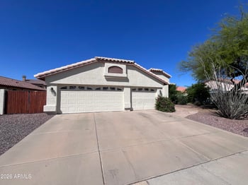 9920 57th Dr, Glendale, AZ 85302