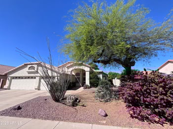 9920 57th Dr, Glendale, AZ 85302