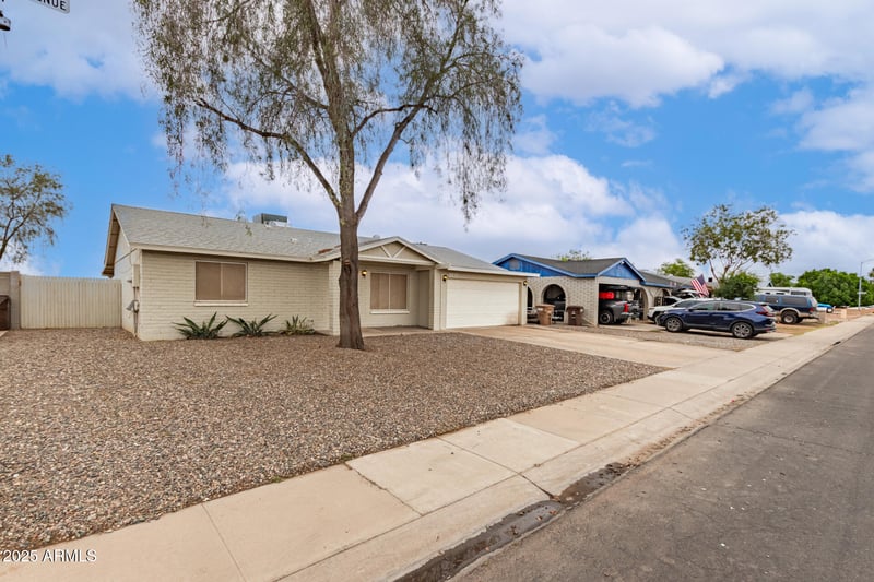 9920 73rd Ave, Peoria, AZ 85345