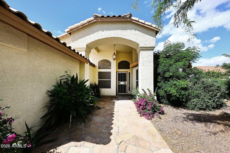 9920 N 57th Dr, Glendale, AZ 85302