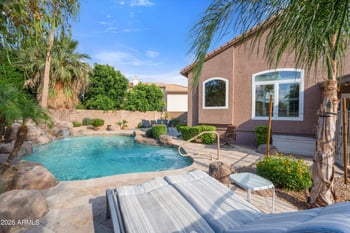9922 N 57th Ln, Glendale, AZ 85302
