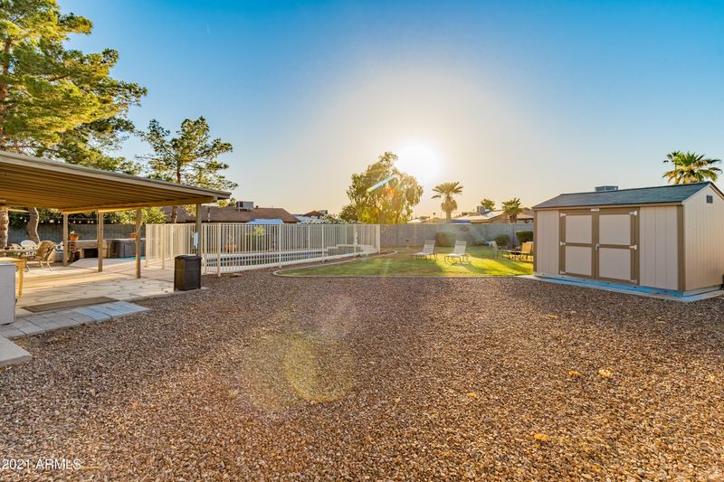 9922 N 87th Dr, Peoria, AZ 85345