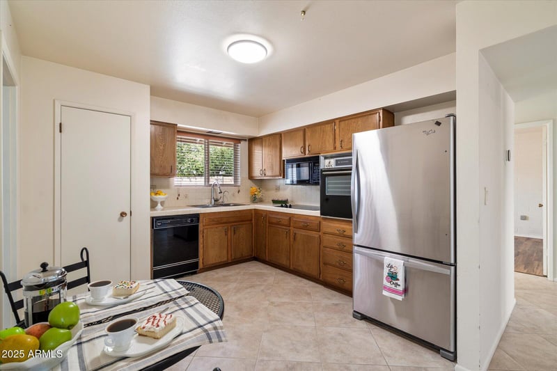 9924 Tarrytown Ave, Sun City, AZ 85351