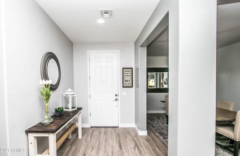 9924 W Navigator Ln, Peoria, AZ 85383