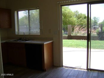 9925 Diamond Ave, Mesa, AZ 85208