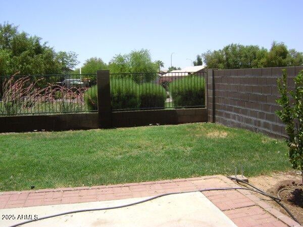 9925 Diamond Ave, Mesa, AZ 85208