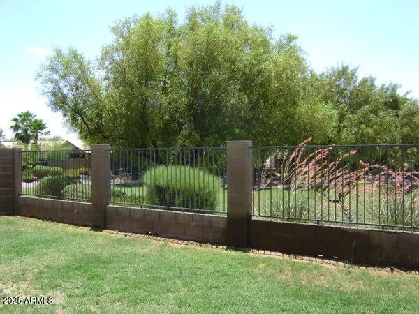 9925 Diamond Ave, Mesa, AZ 85208