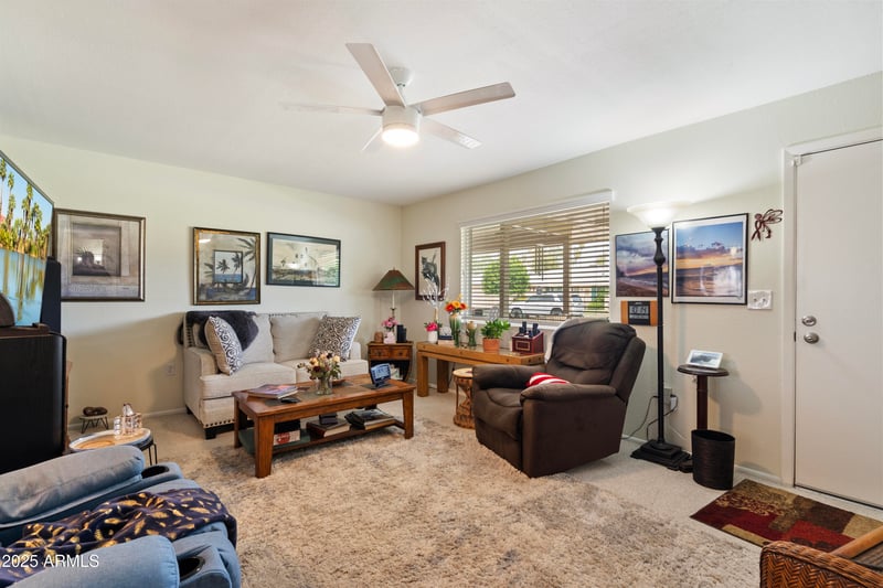 9925 Mountain View Rd, Sun City, AZ 85351