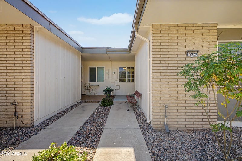 9929 W Hutton Dr, Sun City, AZ 85351