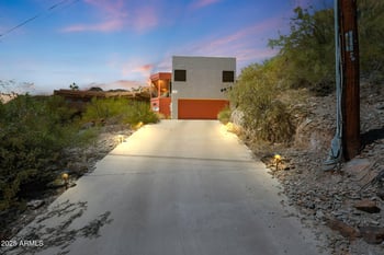 9932 16th Pl, Phoenix, AZ 85020