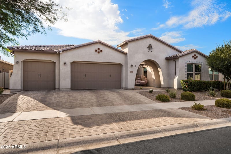 9932 Rotation Dr, Mesa, AZ 85212