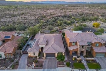 9934 White Feather Ln, Peoria, AZ 85383
