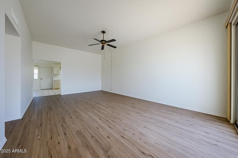 9935 Thunderbird Blvd, Sun City, AZ 85351