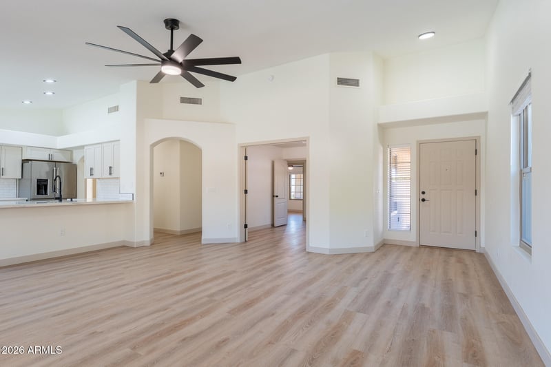 9935 Irma Ln, Peoria, AZ 85382
