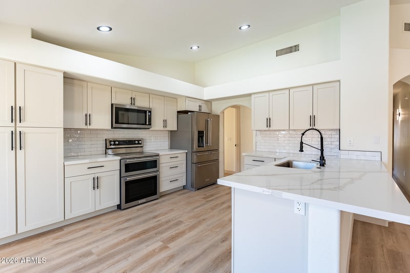 9935 Irma Ln, Peoria, AZ 85382