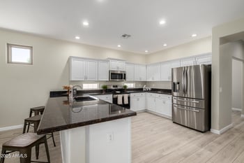 994 Oak St, Gilbert, AZ 85233