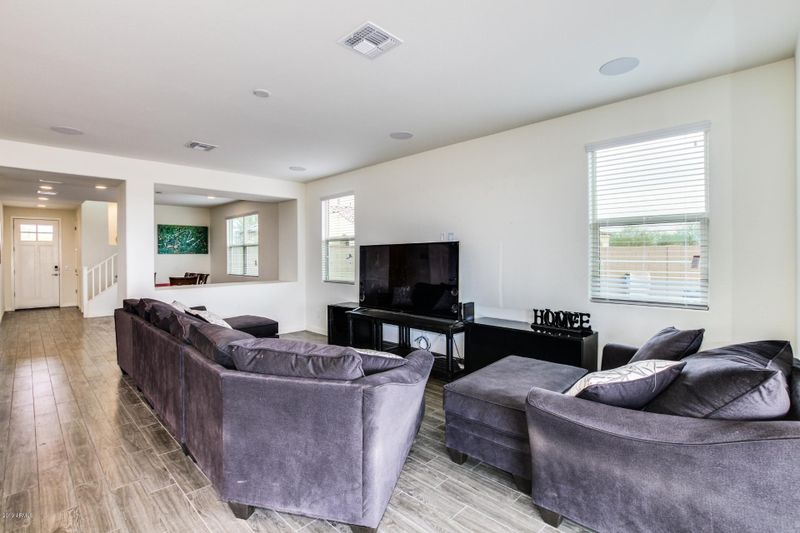 9941 E Theia Dr, Mesa, AZ 85212