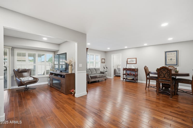 9942 Cameo Dr, Sun City, AZ 85351