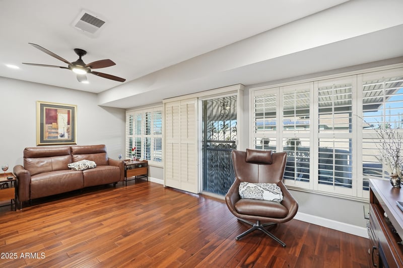 9942 Cameo Dr, Sun City, AZ 85351