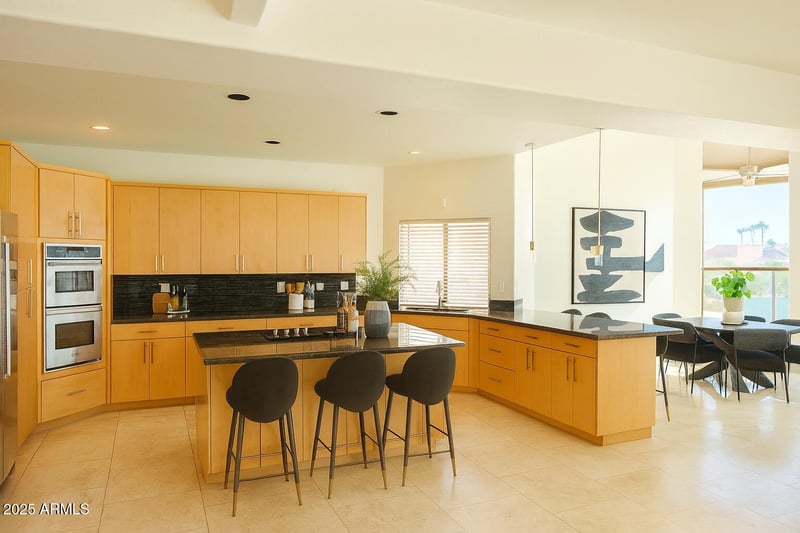 9943 Island Cir, Scottsdale, AZ 85258