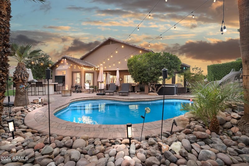 995 S Pueblo St, Gilbert, AZ 85233