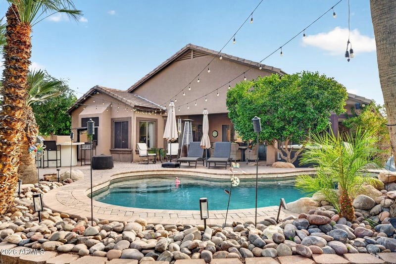 995 S Pueblo St, Gilbert, AZ 85233