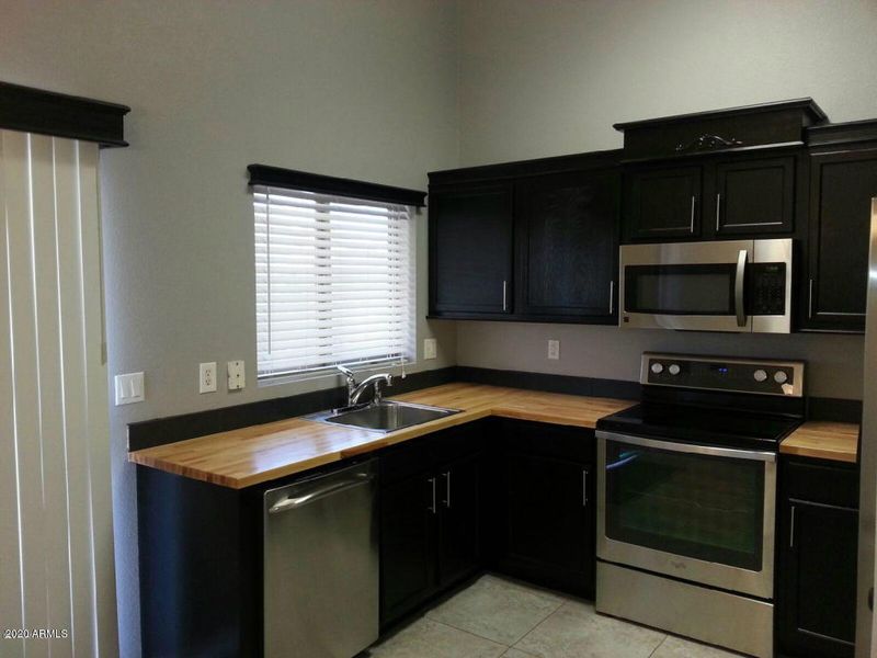 9951 E Dolphin Cir, Mesa, AZ 85208