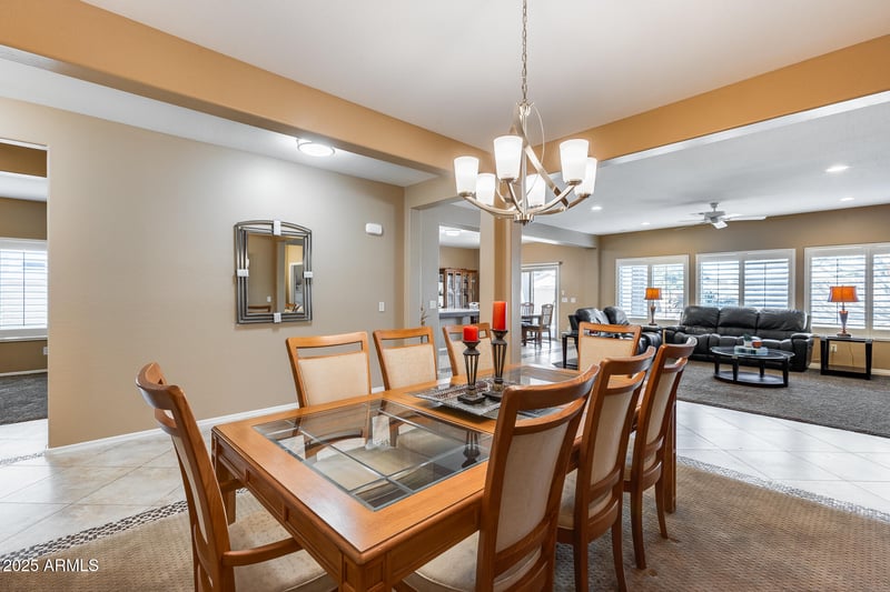 9952 Jessie Ln, Peoria, AZ 85383