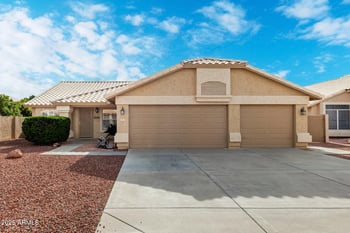 9953 Mohawk Ln, Peoria, AZ 85382