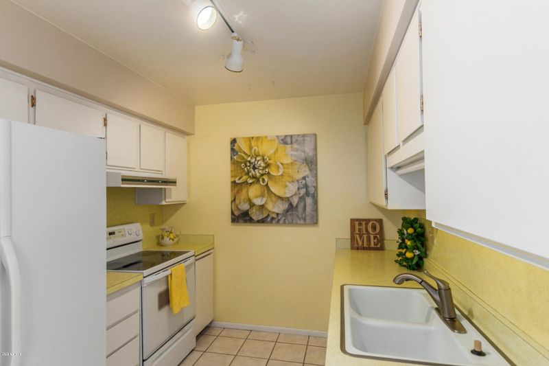 9953 W Thunderbird Blvd, Sun City, AZ 85351