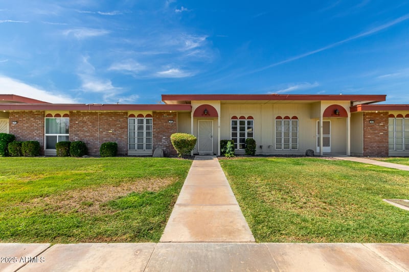 9955 Forrester Dr, Sun City, AZ 85351