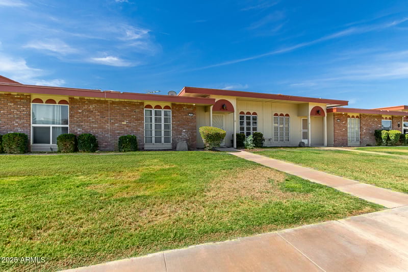 9955 Forrester Dr, Sun City, AZ 85351
