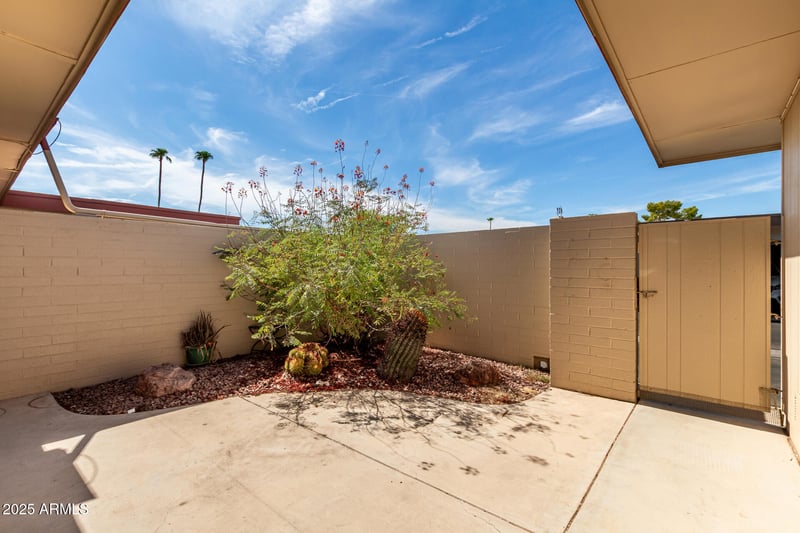 9955 Forrester Dr, Sun City, AZ 85351