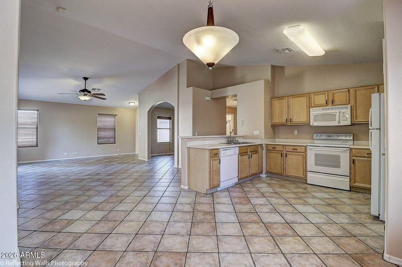 9958 94th Ave, Peoria, AZ 85345