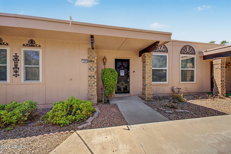 9959 W Hawthorn Dr, Sun City, AZ 85351