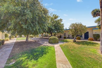 9959 W Hawthorn Dr, Sun City, AZ 85351