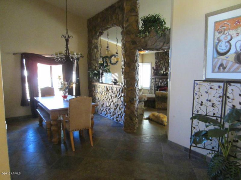 996 E Divot Dr, Tempe, AZ 85283