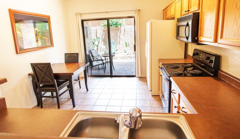 996 E Ranch Rd, Gilbert, AZ 85296