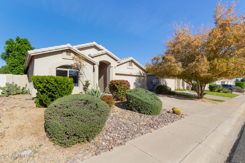 996 Princeton Ave, Gilbert, AZ 85234