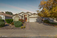 996 Princeton Ave, Gilbert, AZ 85234
