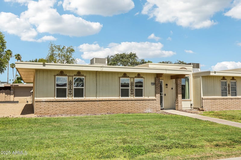 9960 Forrester Dr, Sun City, AZ 85351