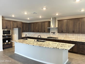 9964 Catalina Dr, Avondale, AZ 85392