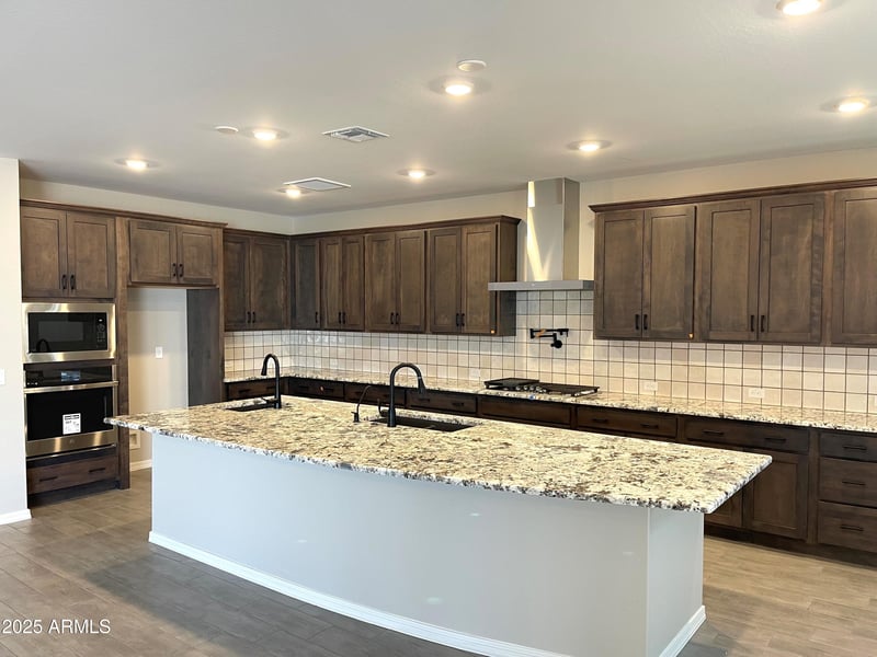 9964 Catalina Dr, Avondale, AZ 85392