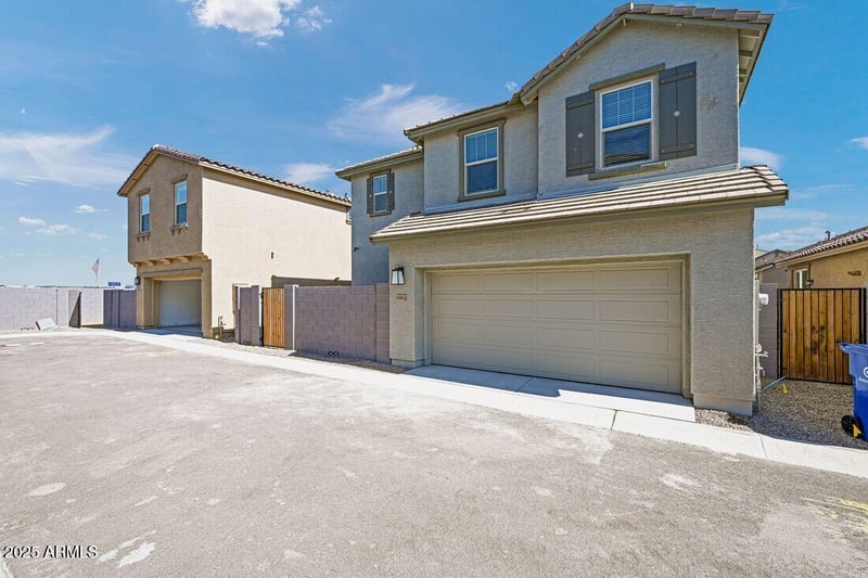 9964 Piccadilly Rd, Avondale, AZ 85392