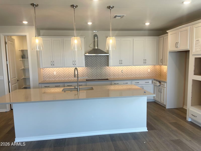 9968 W Avalon Dr, Avondale, AZ 85392