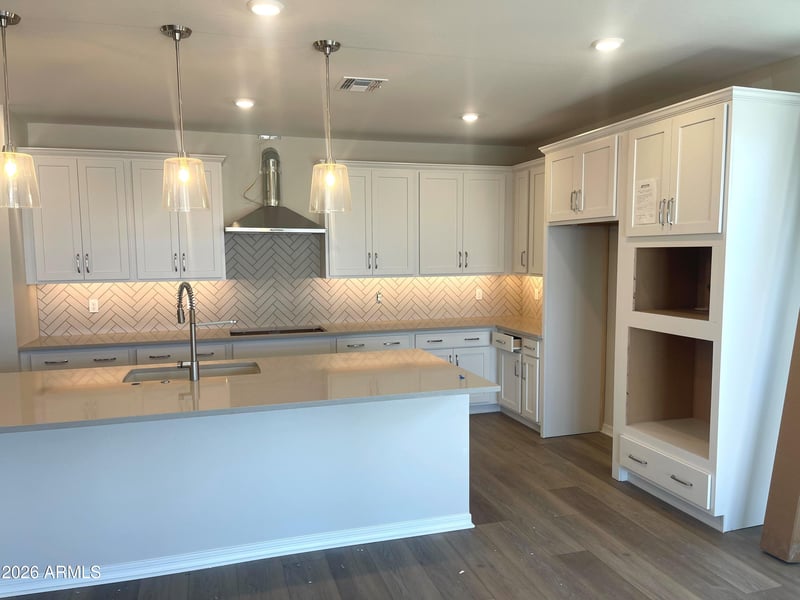 9968 W Avalon Dr, Avondale, AZ 85392