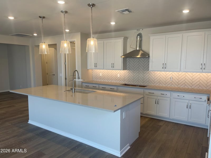 9968 W Avalon Dr, Avondale, AZ 85392